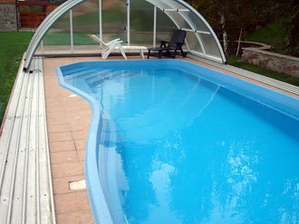 бассейн с раздвижной крышей